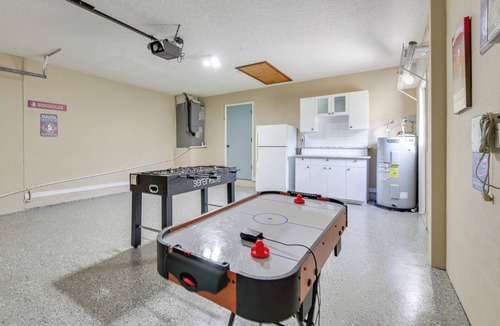Braden River House | Outdoor Kitchen & Gaming Garage: Bradenton Retreat