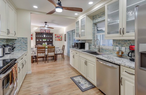Braden River House | Outdoor Kitchen & Gaming Garage: Bradenton Retreat