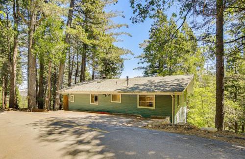 Crestline House | Overlooking Lake Gregory! Crestline Family Cabin