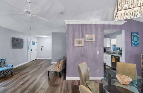 Braden River House | Palm Aire Golf Course home in Sarasota near Benderson Park, UTC and beaches.