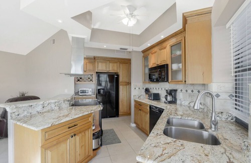 Pelican House | Panoramic Gulf Access +Heated Pool +Screened Lanai