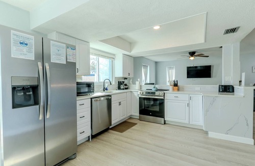 Indian Rocks Beach Cottage | Paradise by the Gulf ~ Unit A ~ 460 steps to the beach - private swim spa home.