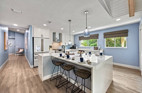 Siesta Key House | Paradise Cove | Private Pool & Spa, Putting Green, Walk to Siesta Key Beach