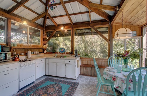 Keaau Cabin | Peace Of Paradise 1 Bedroom Cabin by RedAwning