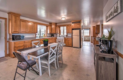 Bird In Hand House | Peaceful Bird in Hand Home w/Farmland Views!