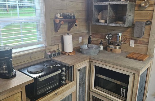 Omaha Cabin | Peaceful Cozy cabin,w/Hot tub, Near Branson & Thunder Ridge Nature Arena