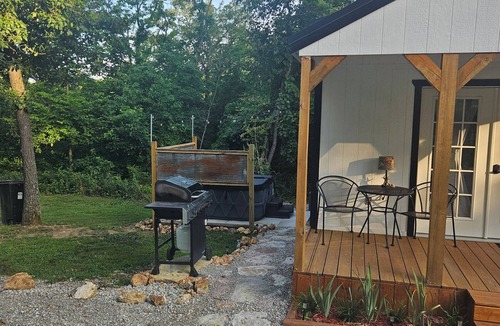 Omaha Cabin | Peaceful Cozy cabin,w/Hot tub, Near Branson & Thunder Ridge Nature Arena