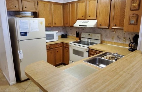 Myrtle Beach Condo | Pelicans Watch 110, Oceanview 3 Bedroom
