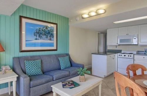 Ocean Drive Apartment | Peppertree By The Sea-1BRMU