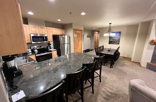 Peak 9 Condo | Perfect three bedroom three bath ski-in resort. 150 yards to Beaver Run lift