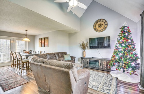 Alamance County House | Pet-Friendly Liberty Home: Deck & Large Backyard!