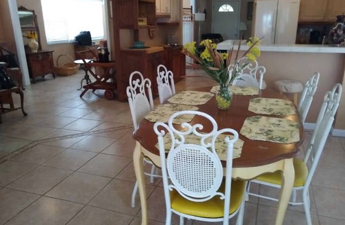 North East Park House | Pet Friendly Luxury St Petersburg Home monthly rental or less