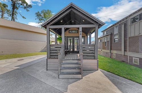 Spring Cabin | Pet Friendly Vacation Rental (PF) - 1 Bedroom and loft sleeps 4-Pet Friendly