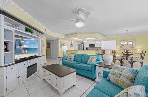 Sanibel Condo | Pine Cove#304 is a 3/2 beachfront Sanibel vacation rental condo