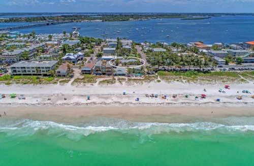 Bradenton Beach House | Playa Esmeralda One Bedroom Cottages