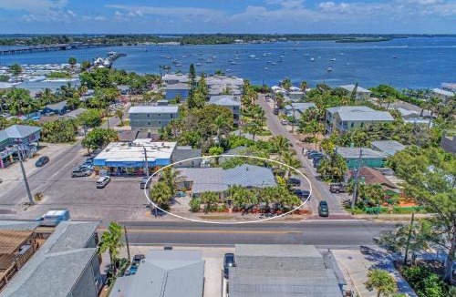 Bradenton Beach House | Playa Esmeralda One Bedroom Cottages