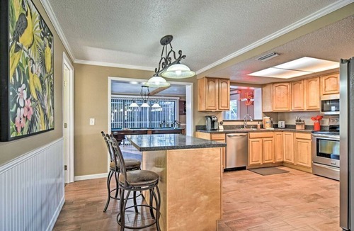Walsingham House | Pool, Hot Tub, Free 4 Splash Park Tix, love Dogs
