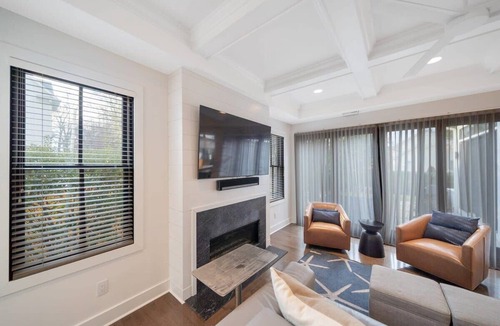 The Pines House | Pool, hot tub, with LINENS and TOWELS!
