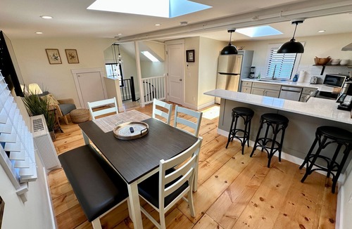 Yachting Village Apartment | Prime Location! Renovated House! 6 Bed/4 Bath