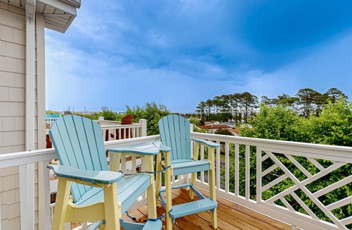West Ocean City House | Pristine West OC townhome close to shopping, w/kitchen, washer/dryer & free WiFi