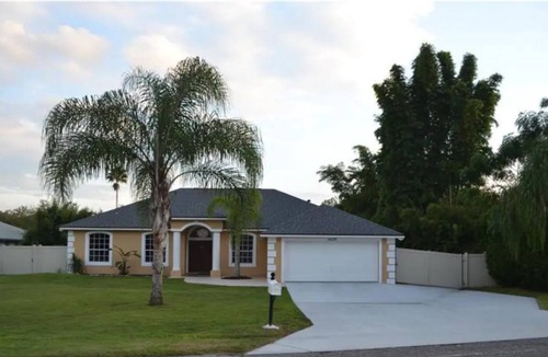 Montverde House | Private 3-bedroom pool & waterfront home