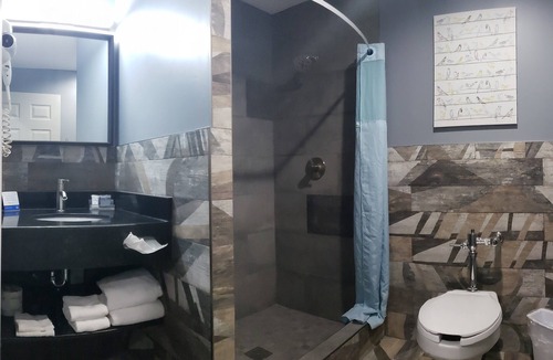 Waterford House | Private - Cloud Comfort Double Queen Bed Room
