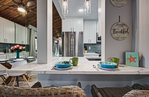 Siesta Key Condo | Private Fishing Pier Paradise! Gulf Front with Views from Balcony | Renovated | Walk to Village