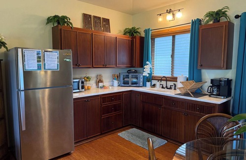 Orchidlands Estates House | Private guest house on gorgeous 3 acre Hawaiian estate perfect central location.