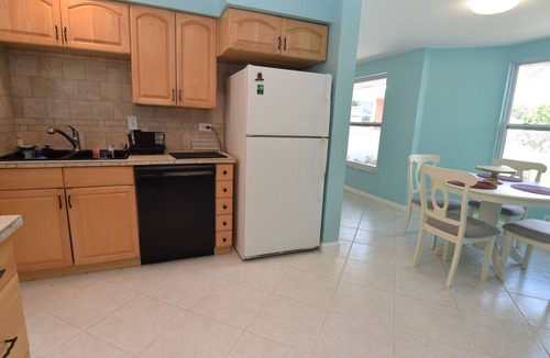 South Gate Ridge House | Private Heated Pool 2BD/1BA Just 6 Miles to Siesta