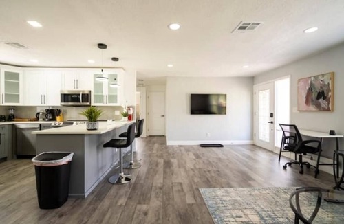 Harbor Bluffs House | Private Heated Saltwater Pool & SPA 3-Bdrm Home in Harbor Bluffs