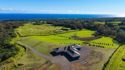 Kapaau House | Private Oceanview Farmstay Stargate Farm