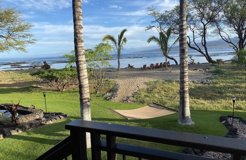 Puako House | PUAKO BEACH ON THE SAND! Infinity POOL and Feel of Old Hawaii!