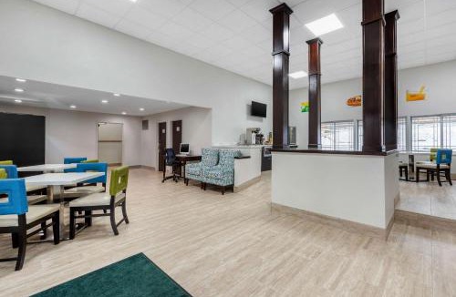 Moon Township Hotel | Quality Inn Coraopolis - Pittsburgh Airport