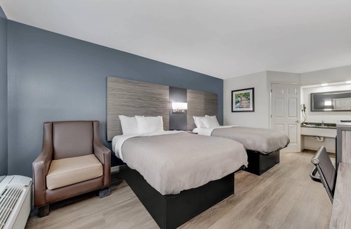 Laurinburg Hotel | Quality Inn Laurinburg