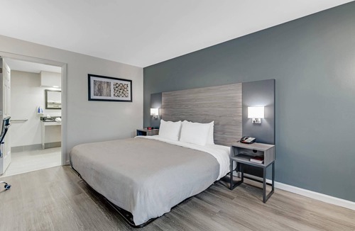 Laurinburg Hotel | Quality Inn Laurinburg