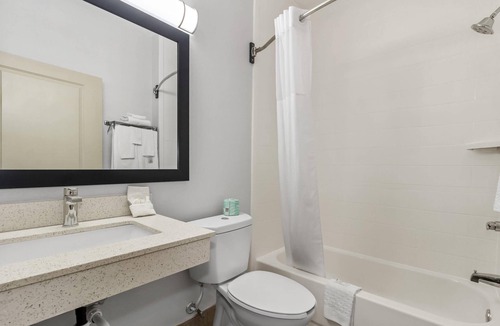 Shallotte Hotel | Quality Inn Shallotte near Ocean Isle Beach