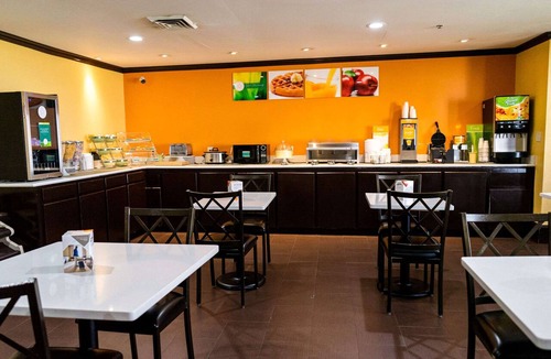 Whiteville Hotel | Quality Inn Whiteville North