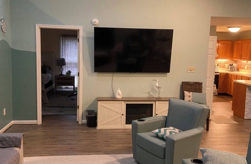 Calabash House | Quiet Calabash neighborhood convenient to everything