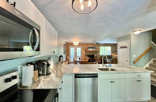 Hidden Valley Apartment | Quiet getaway near pool, w/AC, Forest View