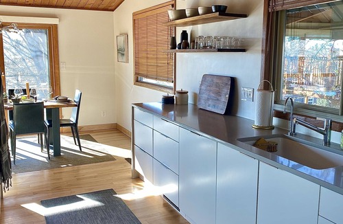 Panorama Heights House | Quiet Mid Century Home w/spectacular Flatirons Views. 5min walk to Downtown.