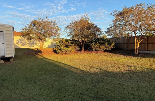 Rockfish House | Raeford Large Family Gathering Home 12 guest, Games , Movie Room & Outdoor Space