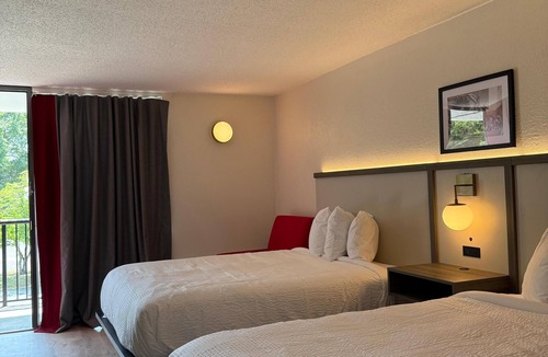 Lumberton Hotel | Ramada by Wyndham Lumberton NC North