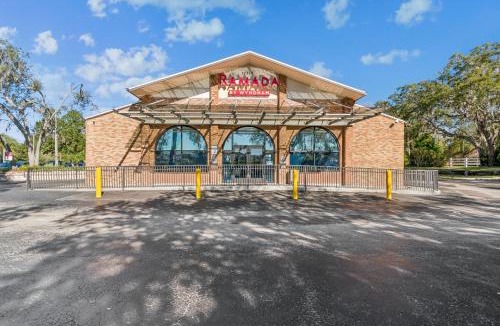 Temple Terrace Hotel | Ramada by Wyndham Temple Terrace/Tampa North