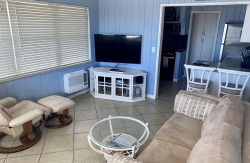 Indian Shores Cottage | Rare Direct Beachfront Cottage Ground-Floor Walk-Out to the Sand No Stairs!