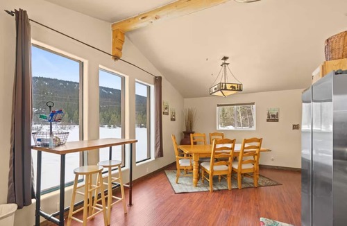 Alma Cabin | Reel Mountain Getaway Stocked Private Fishing Pond Hot Tub