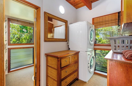Honaunau-Napoopoo House | Relax and Enjoy! Five Star Accommodations at Affordable Rates!
