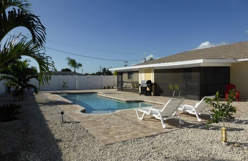 Cape Coral Apartment | Relax and enjoy – Quiet vacation home with heated privat pool!
