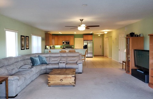 Independence Square Condo | Relax @ our spacious Beach Condo. 3 Bedrooms, Bonus room & 2 Baths Sleeps 6-8