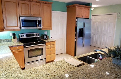 Independence Square Condo | Relax @ our spacious Beach Condo. 3 Bedrooms, Bonus room & 2 Baths Sleeps 6-8