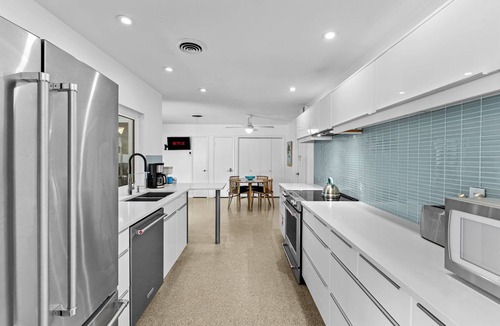 Harbor Hills House | Relax, Play & Stay | Pool, Spa & Beach Nearby